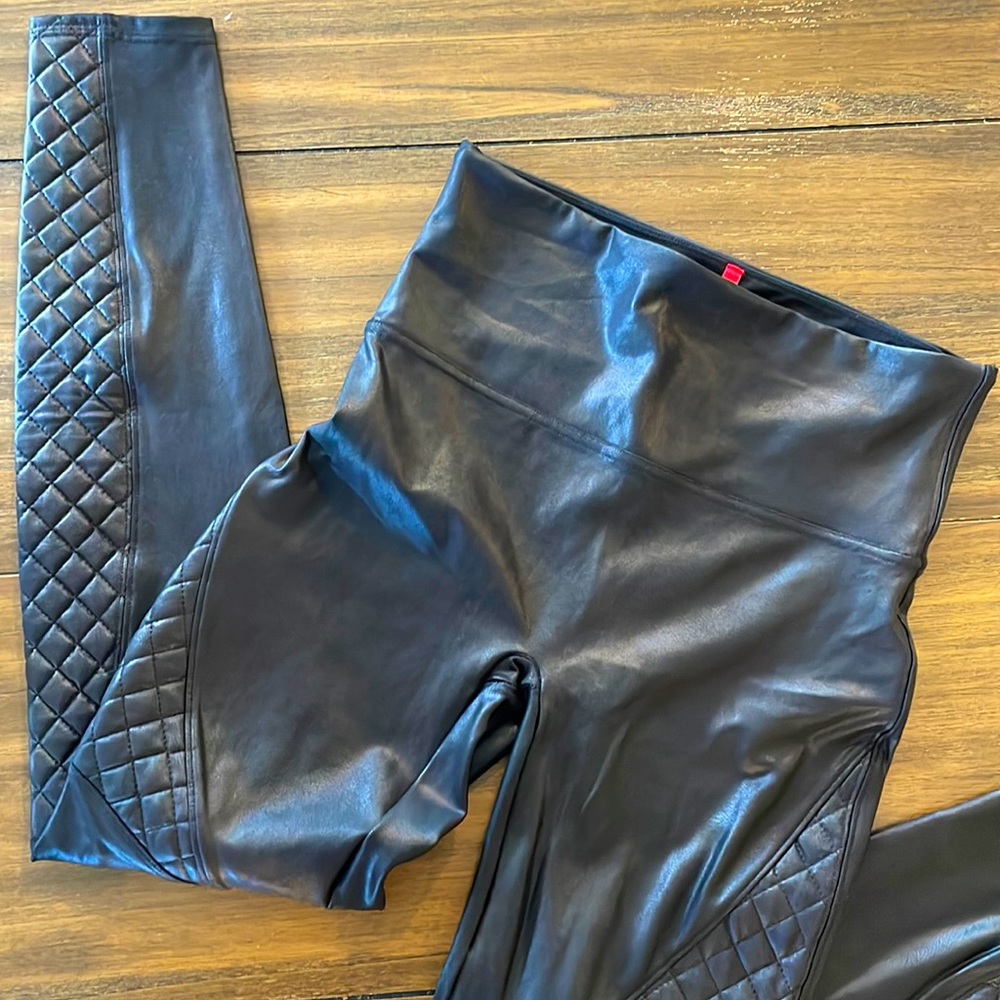 Spanx Leatherette Leggings. Size M. Like new condition. Smoke free home.